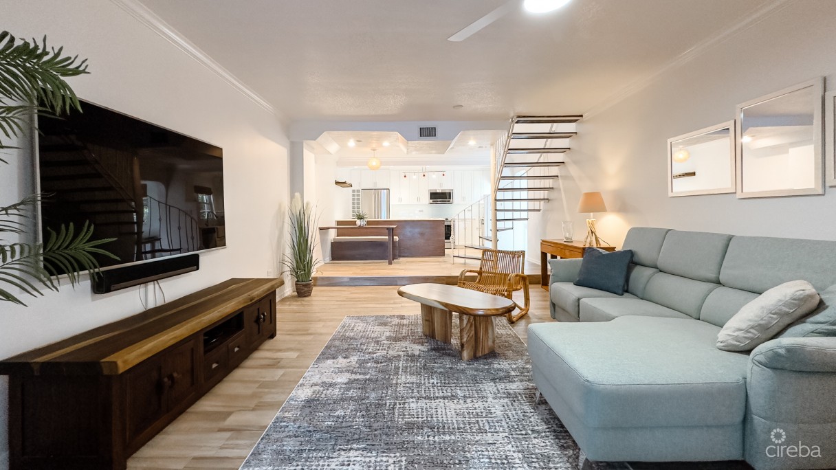 Canal-front Townhouse Governors Harbour Smb Corridor - Image 15