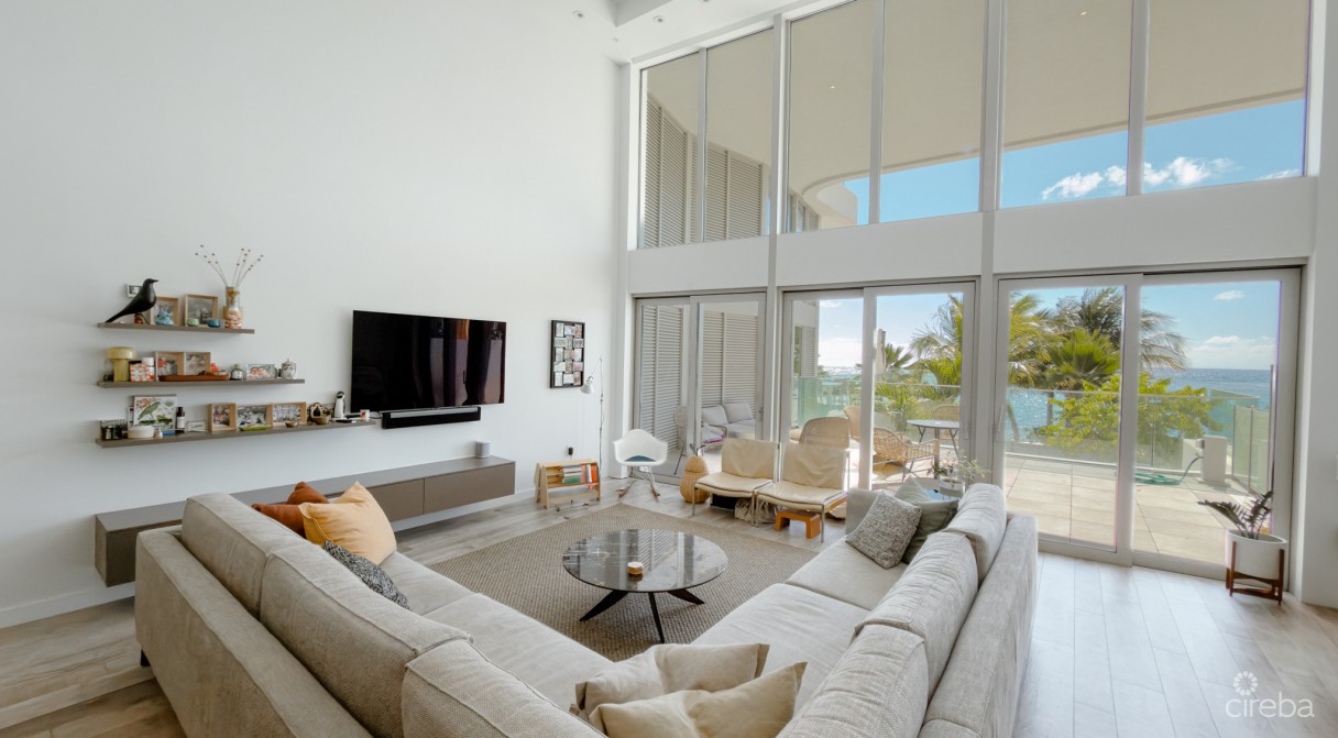 Tides Beachfront Residence - Image 1