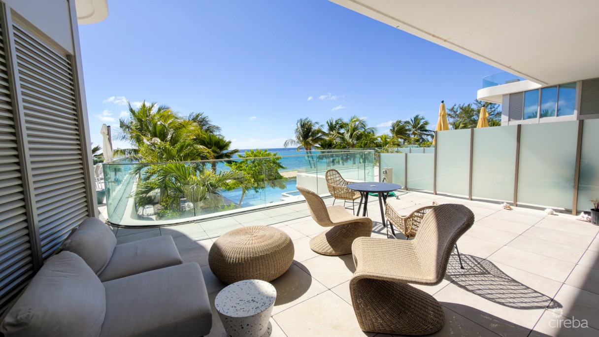 Tides Beachfront Residence - Image 13