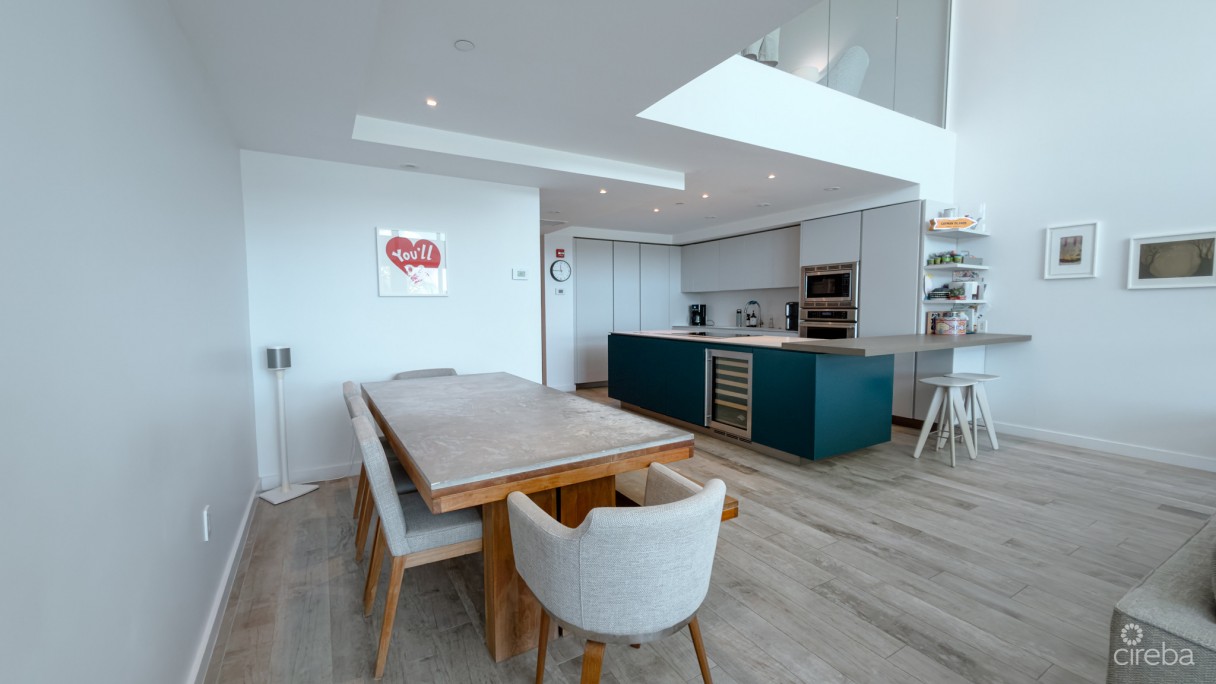 Tides Beachfront Residence - Image 2