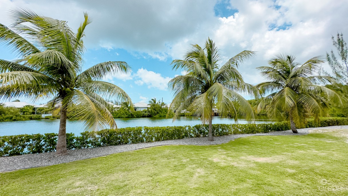 Tarpon Circle 4 Bed Family Home - Image 15