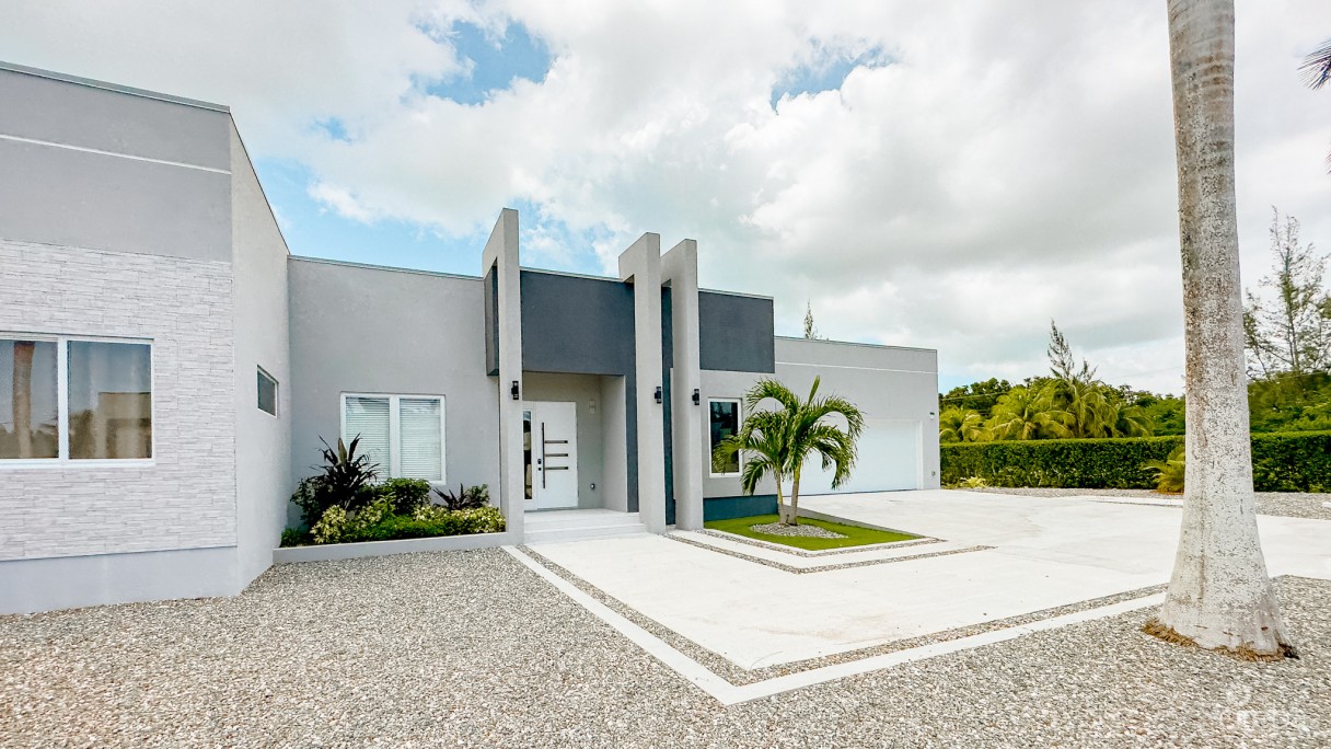 Tarpon Circle 4 Bed Family Home - Image 16