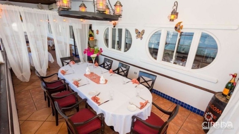 The Lighthouse Restaurant - Image 4