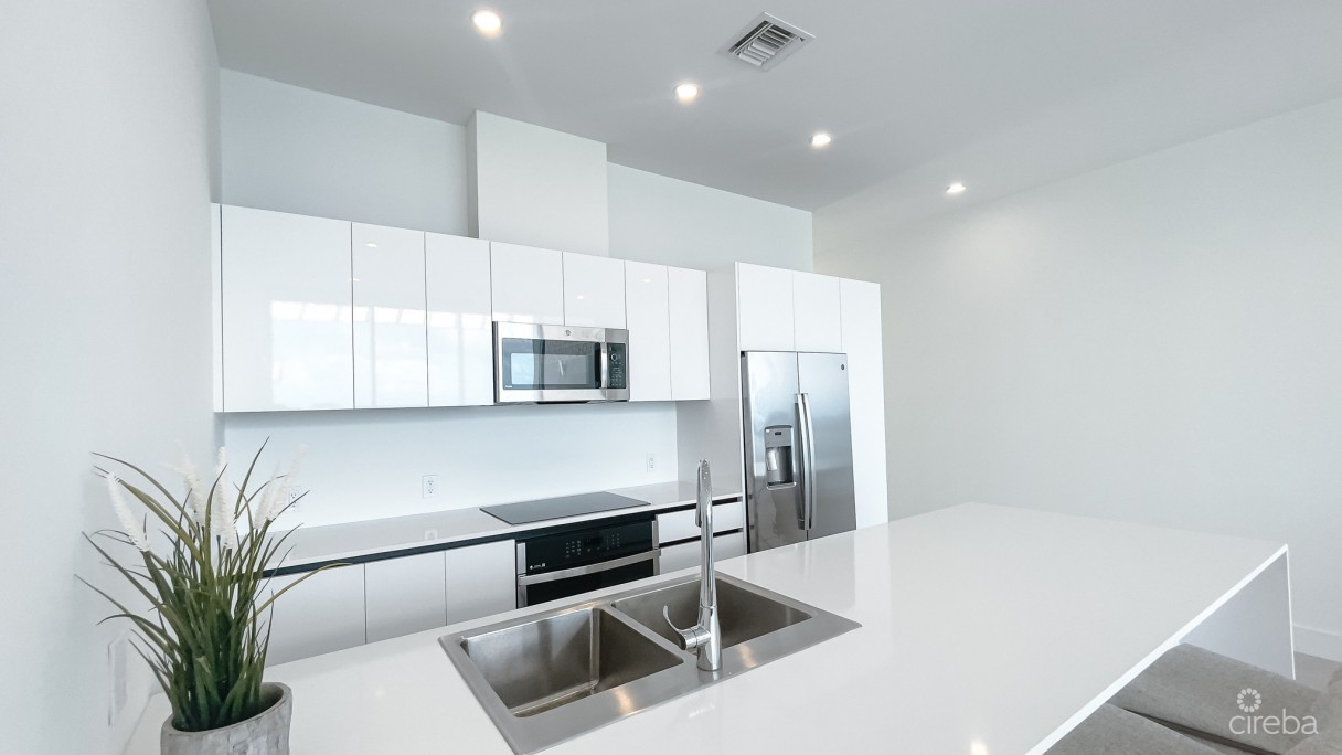 Sunset Point Oceanfront Condo - Image 2