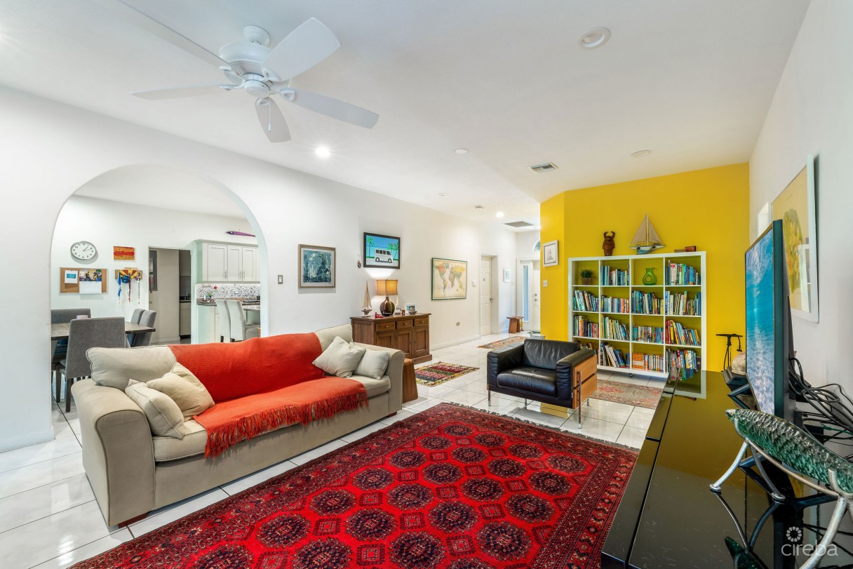 Mulberry Drive 35, South Sound Home - Image 4