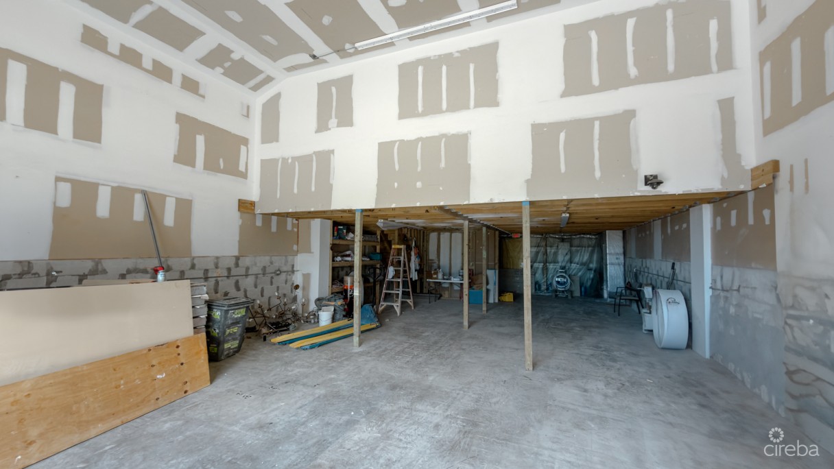 Barcadere Warehouse And Office - Image 8