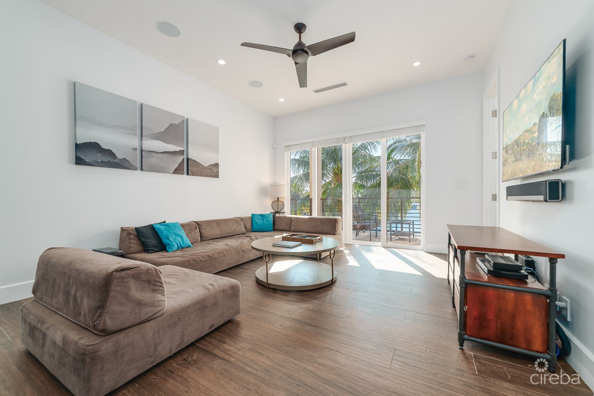 #201 Cypress Pointe North - Canal Front Condo - Image 4