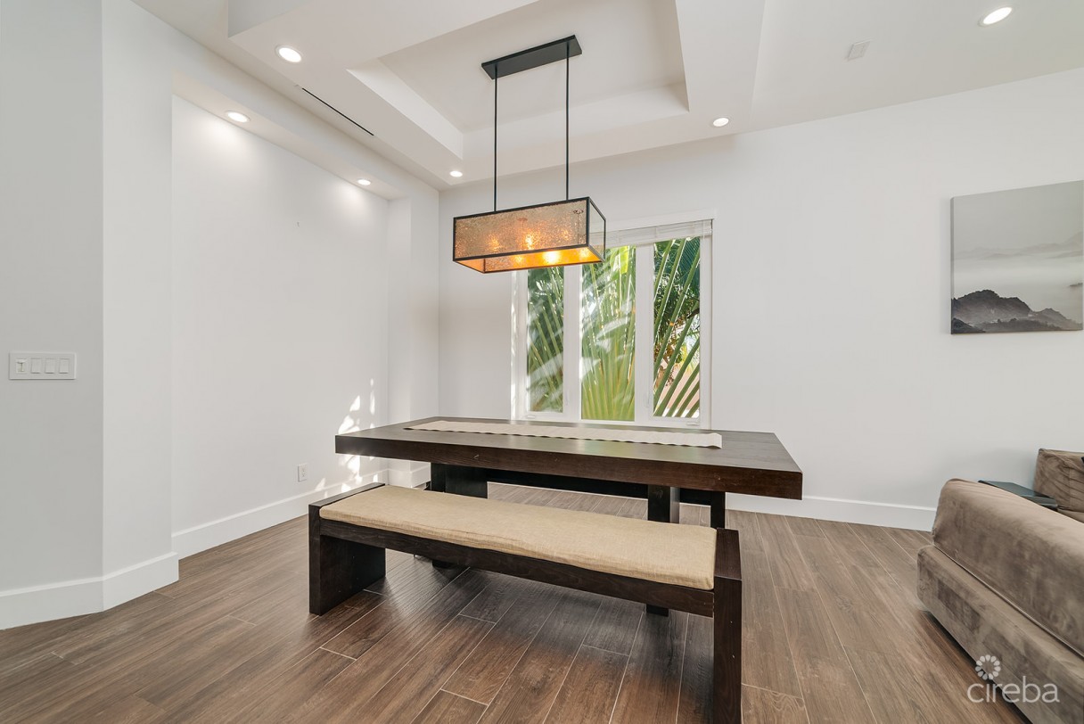 #201 Cypress Pointe North - Canal Front Condo - Image 3