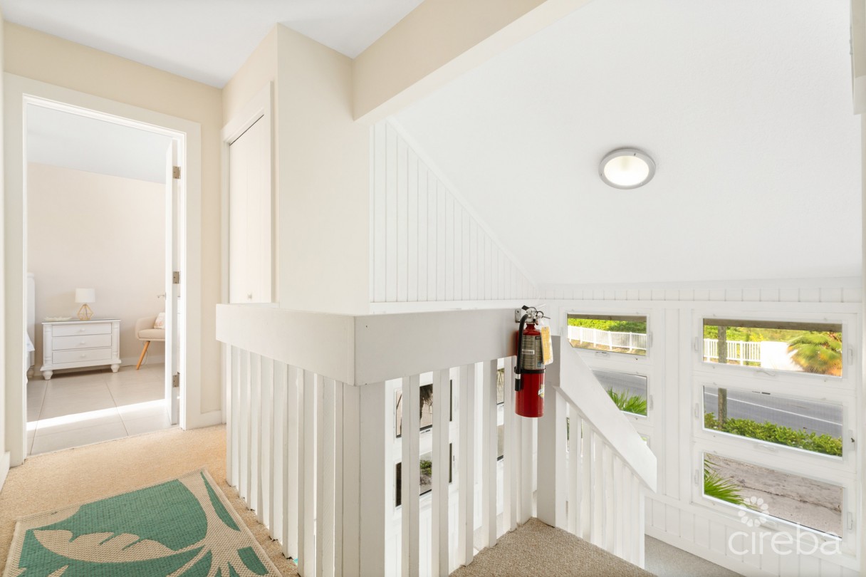 Island House 15, Rum Point Beachfront Townhome - Image 19