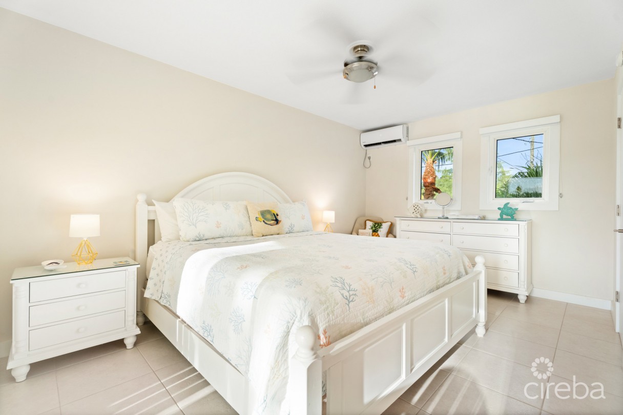 Island House 15, Rum Point Beachfront Townhome - Image 21