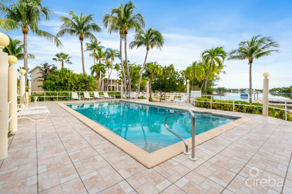 Island House 15, Rum Point Beachfront Townhome - Image 31