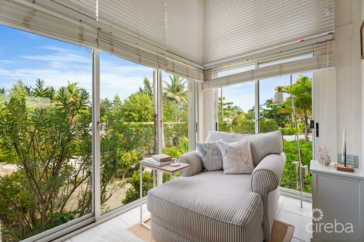 Island House 15, Rum Point Beachfront Townhome - Image 3