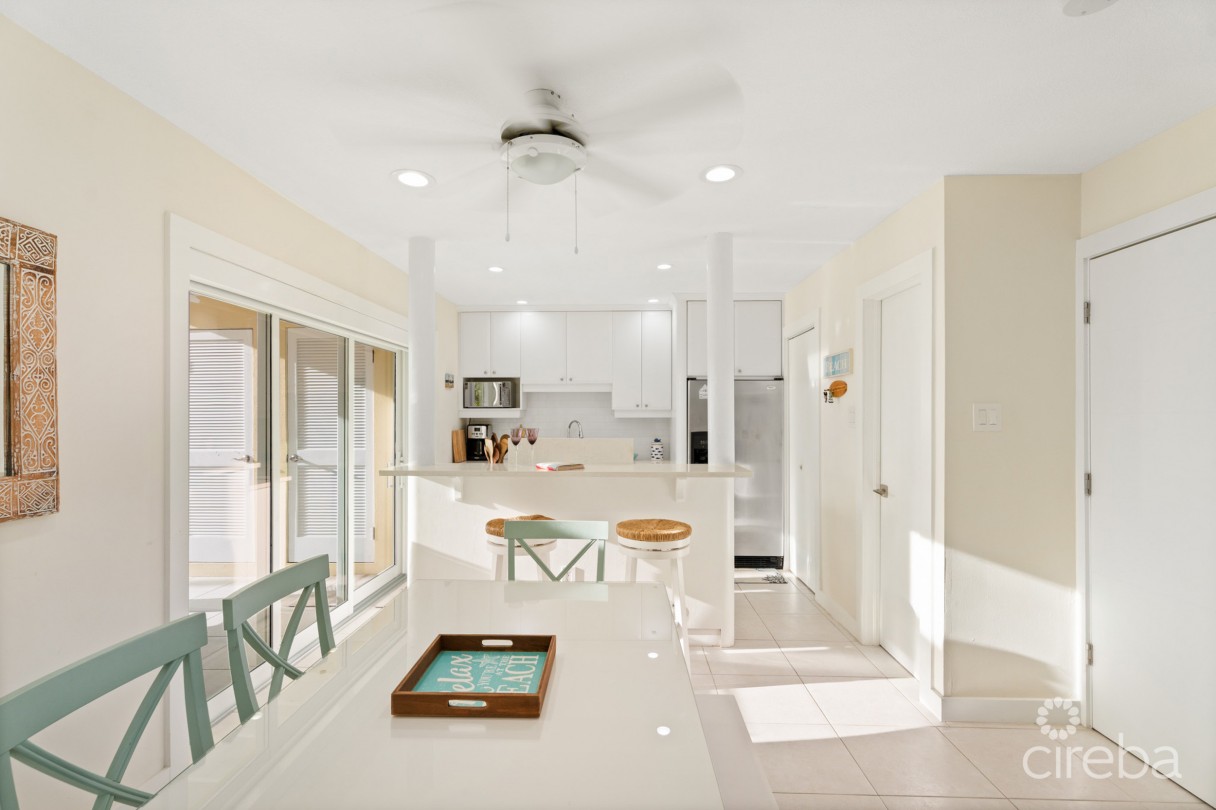 Island House 15, Rum Point Beachfront Townhome - Image 11