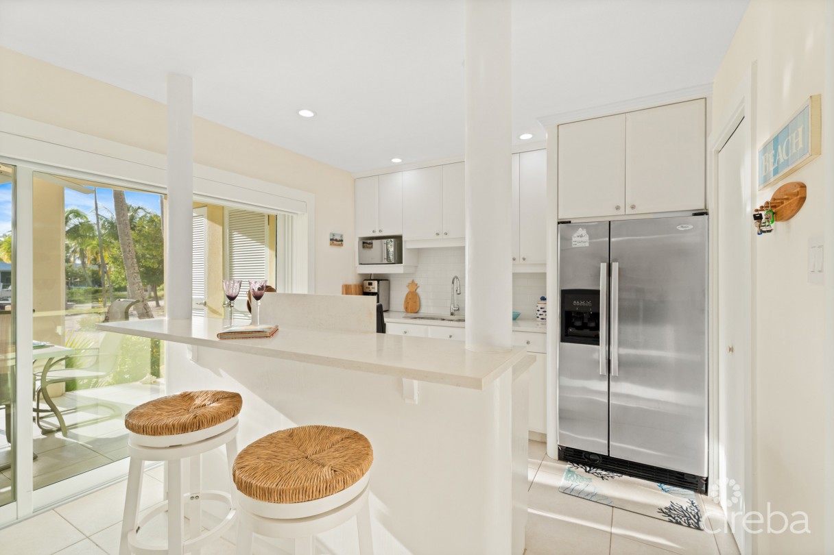 Island House 15, Rum Point Beachfront Townhome - Image 16