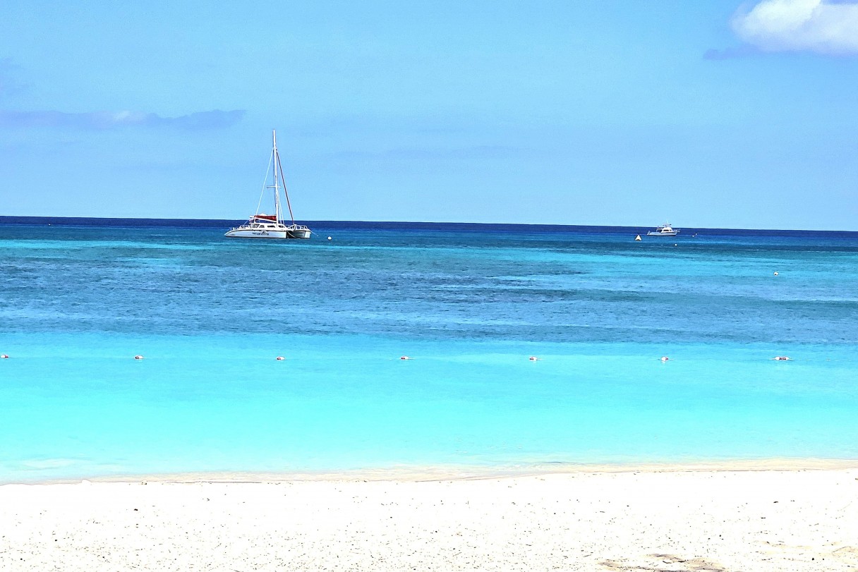 Villas Of The Galleon Condo Seven Mile Beach - Image 24