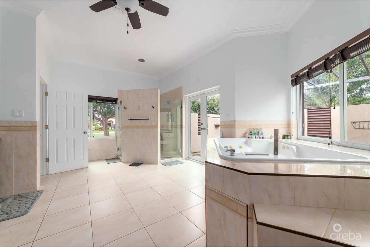 3 Bed Midway Close Family Home - Image 8