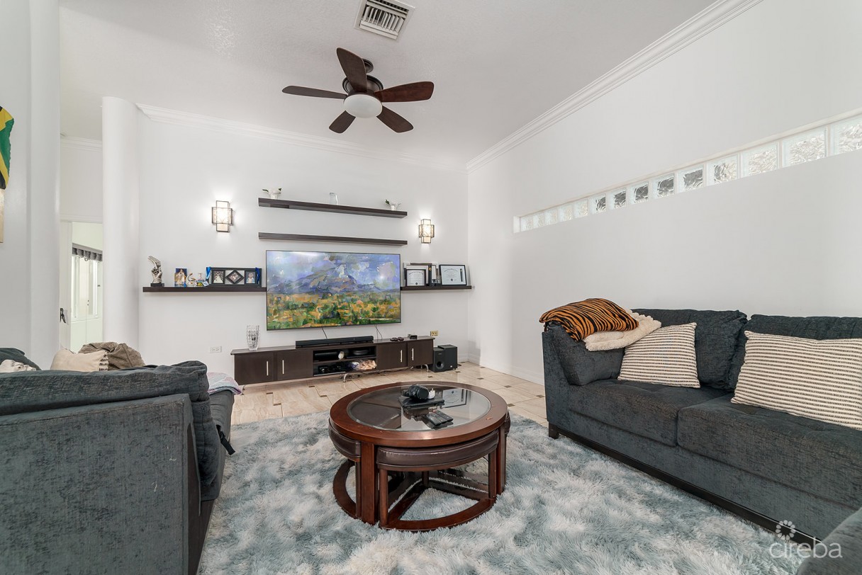 3 Bed Midway Close Family Home - Image 3
