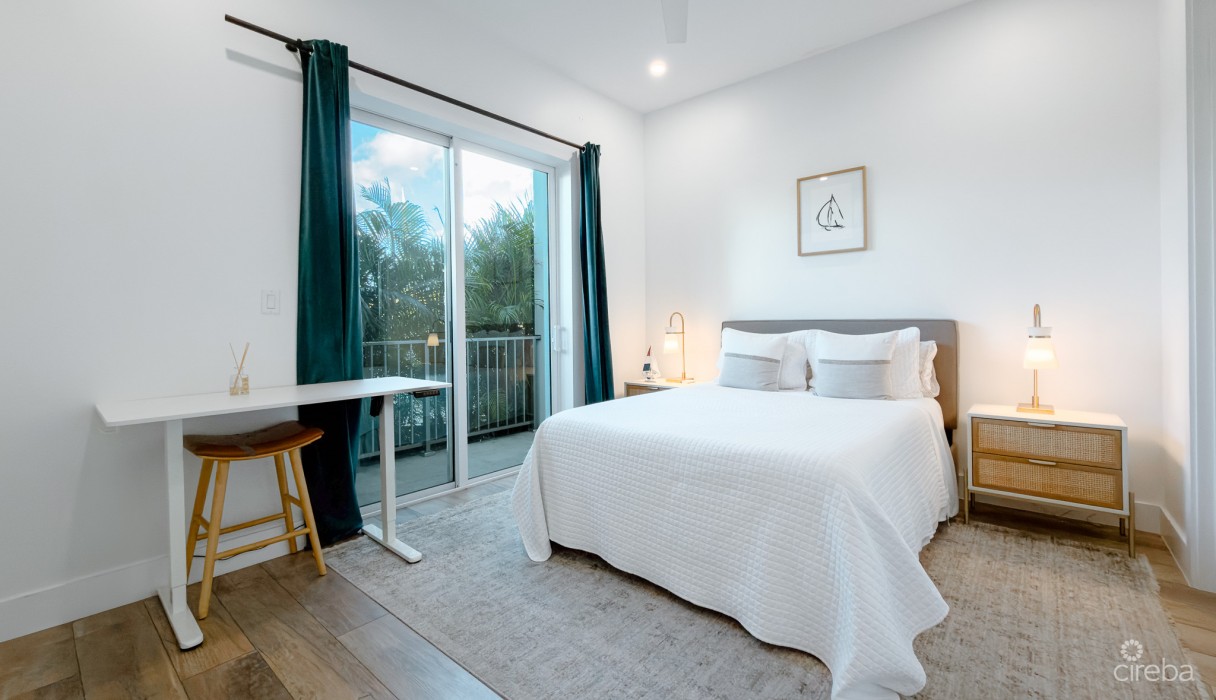 Aura 3 Bed Corner Condo - Image 14