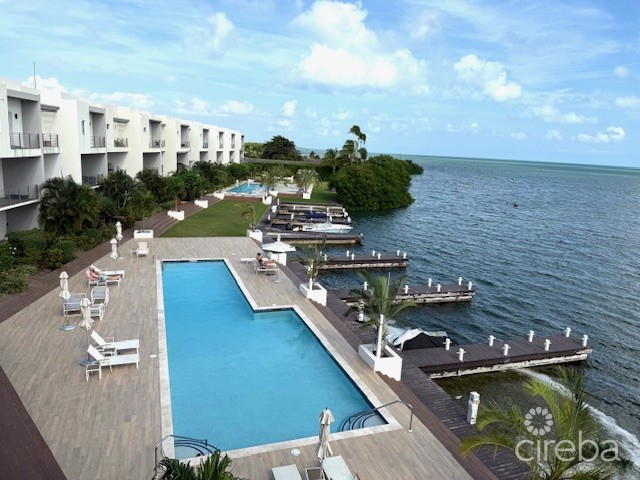 Ocean Crest #21,  Luxury Waterfront Town Home W/dock - Image 8