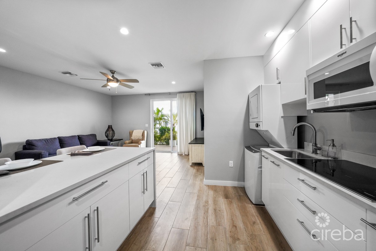 Ocean Crest #21,  Luxury Waterfront Town Home W/dock - Image 21