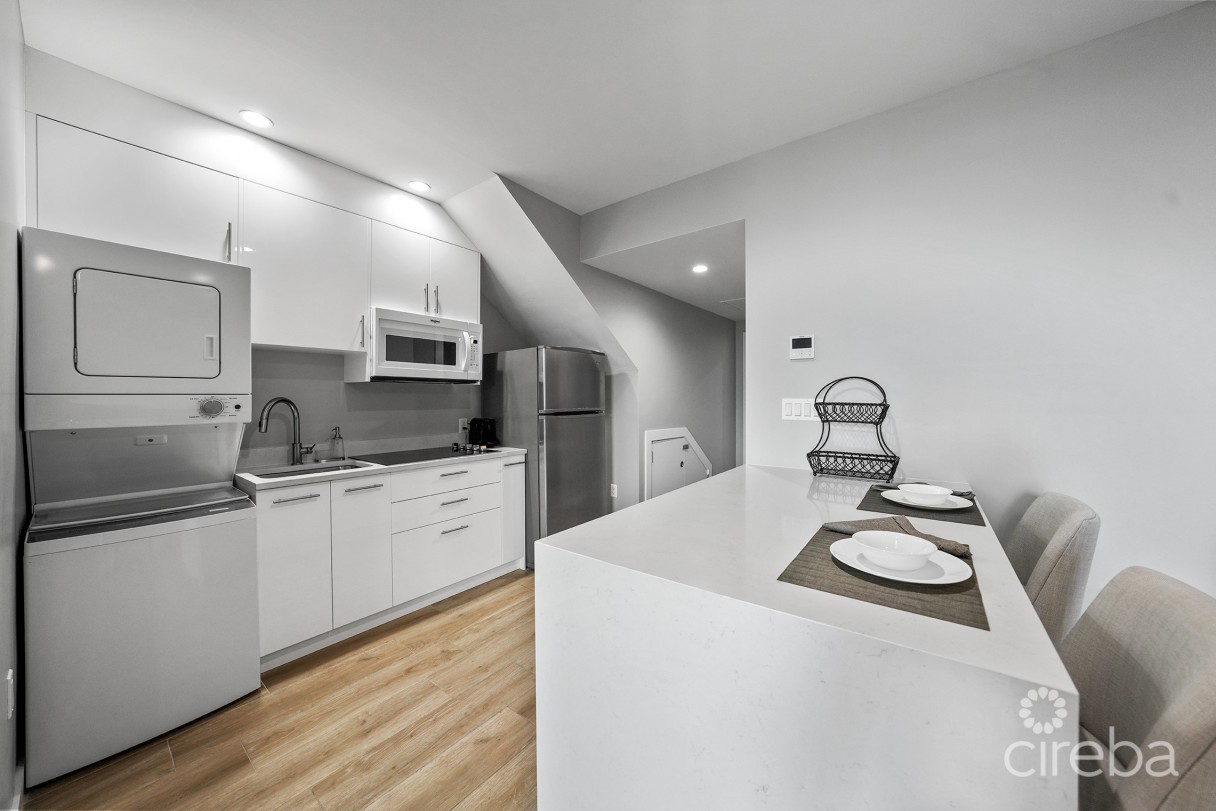 Ocean Crest #21,  Luxury Waterfront Town Home W/dock - Image 23