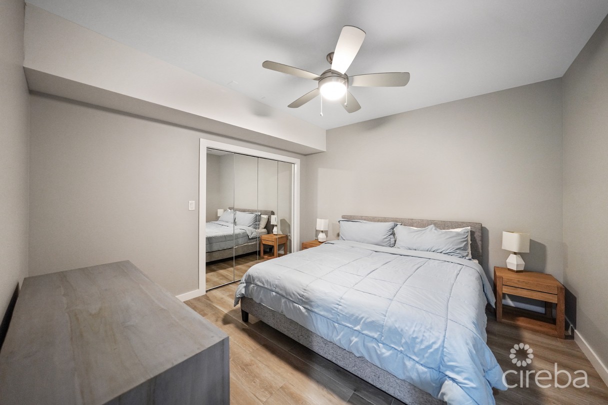 Ocean Crest #21,  Luxury Waterfront Town Home W/dock - Image 20