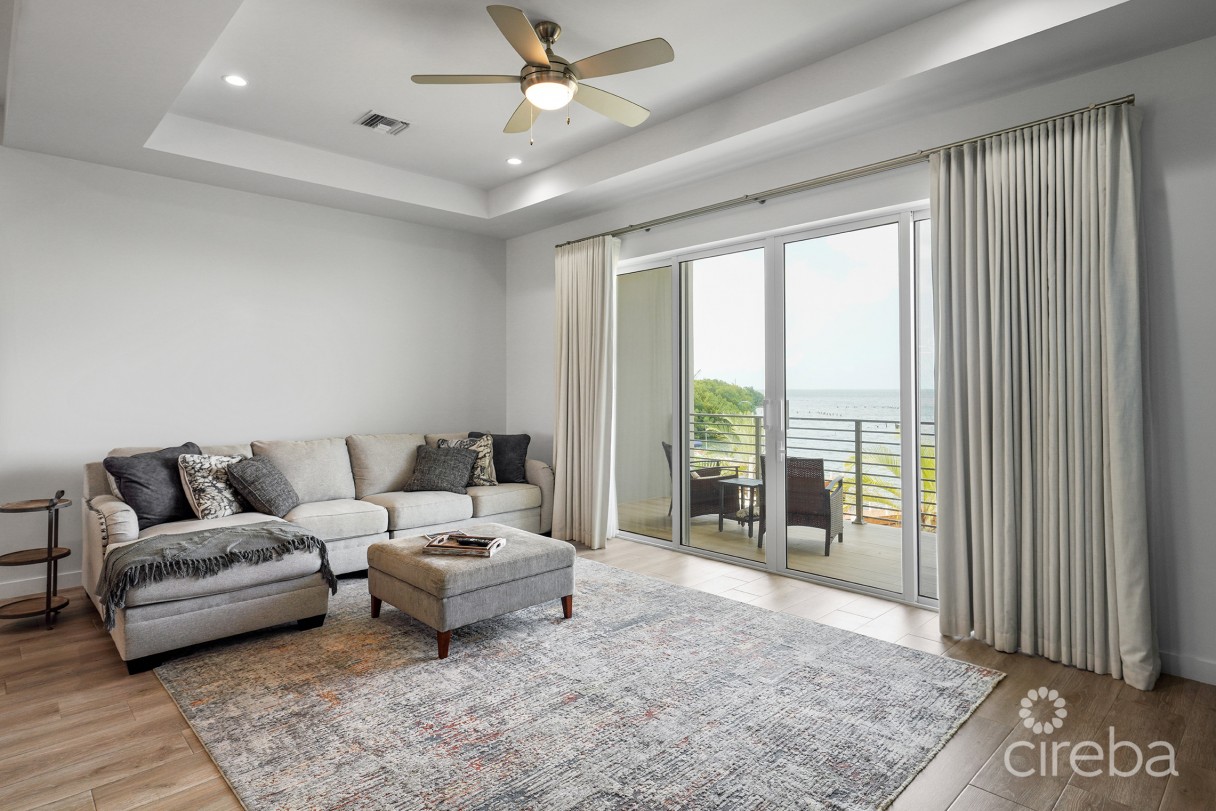 Ocean Crest #21,  Luxury Waterfront Town Home W/dock - Image 9