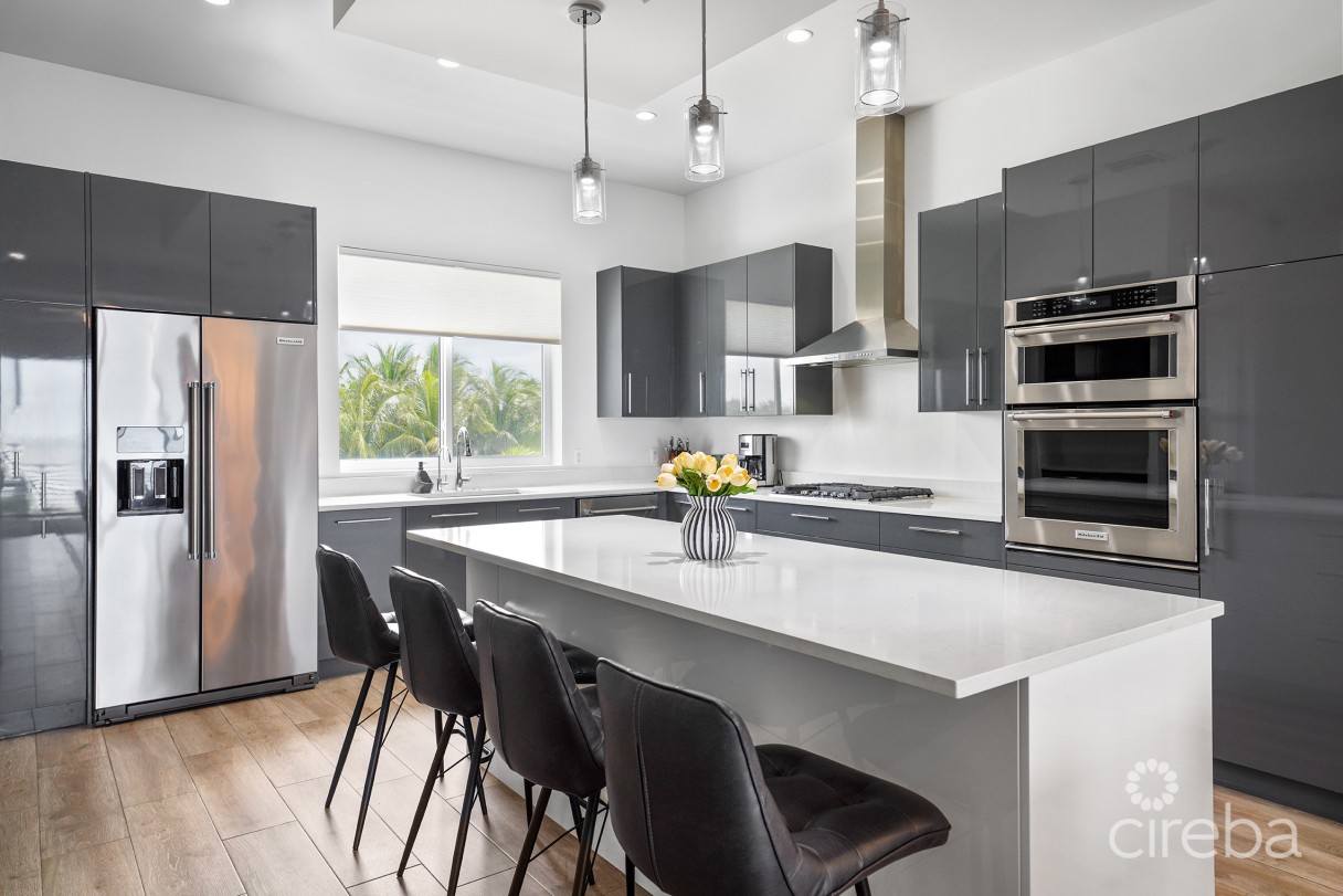 Ocean Crest #21,  Luxury Waterfront Town Home W/dock - Image 2