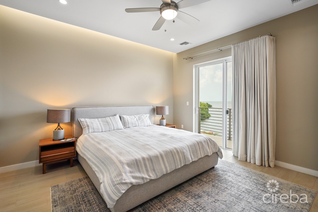 Ocean Crest #21,  Luxury Waterfront Town Home W/dock - Image 10