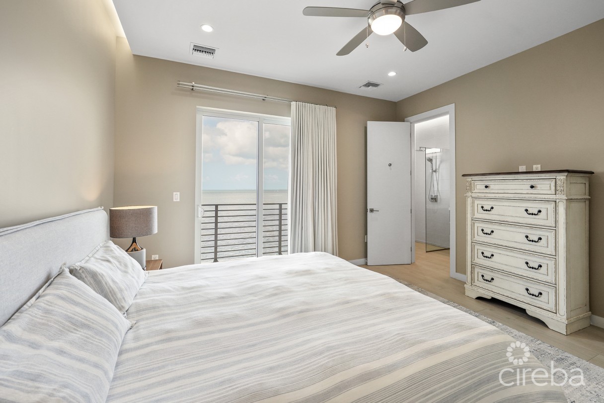 Ocean Crest #21,  Luxury Waterfront Town Home W/dock - Image 13