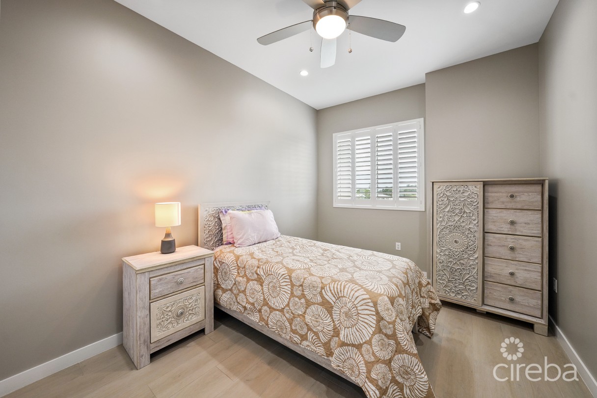 Ocean Crest #21,  Luxury Waterfront Town Home W/dock - Image 36