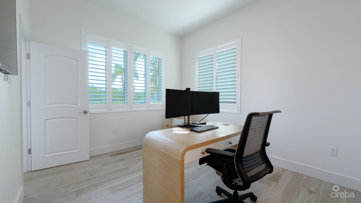 The Shores Canal Front Home - Image 17