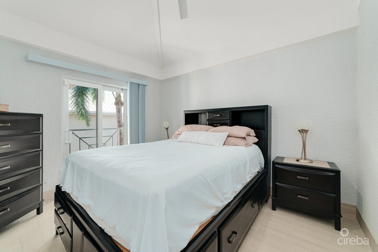 Sunset Cove 3rd Floor Renovated 2 Bedroom - Image 8