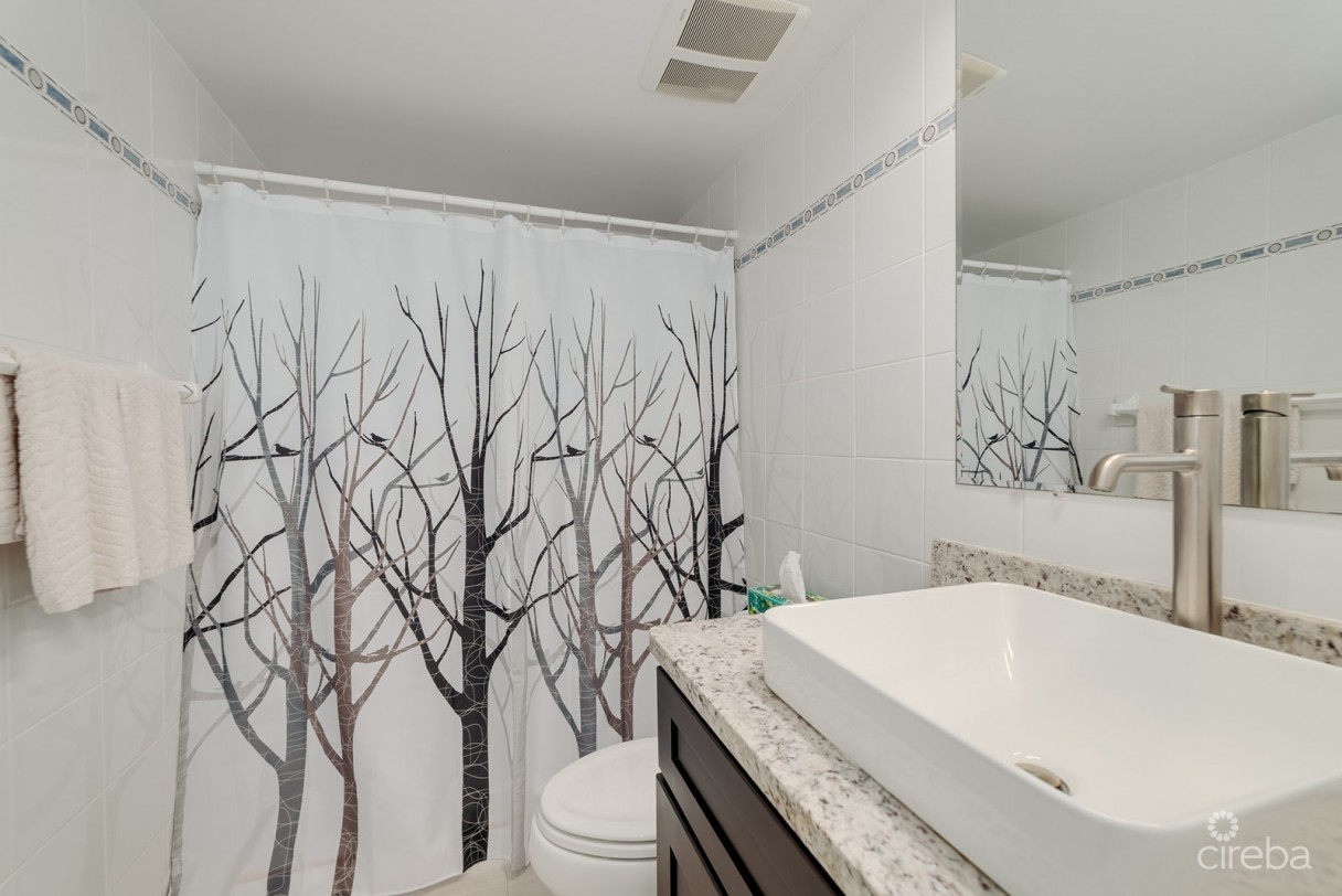 Sunset Cove 3rd Floor Renovated 2 Bedroom - Image 9