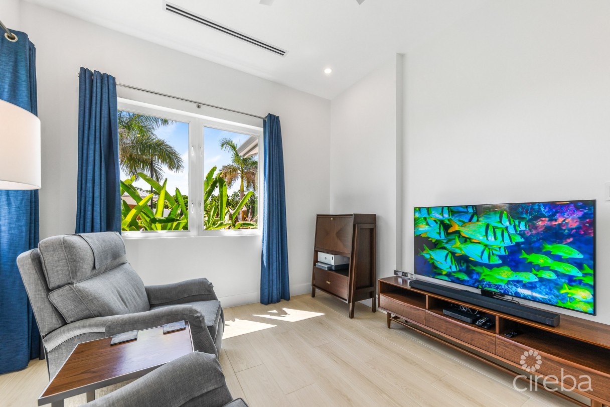 Oceans 9  Villa 7  West Bay Luxury Beachview Detached Home - Image 5