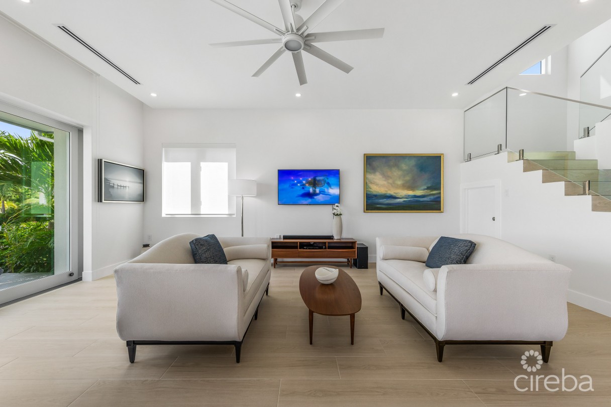 Oceans 9  Villa 7  West Bay Luxury Beachview Detached Home - Image 11