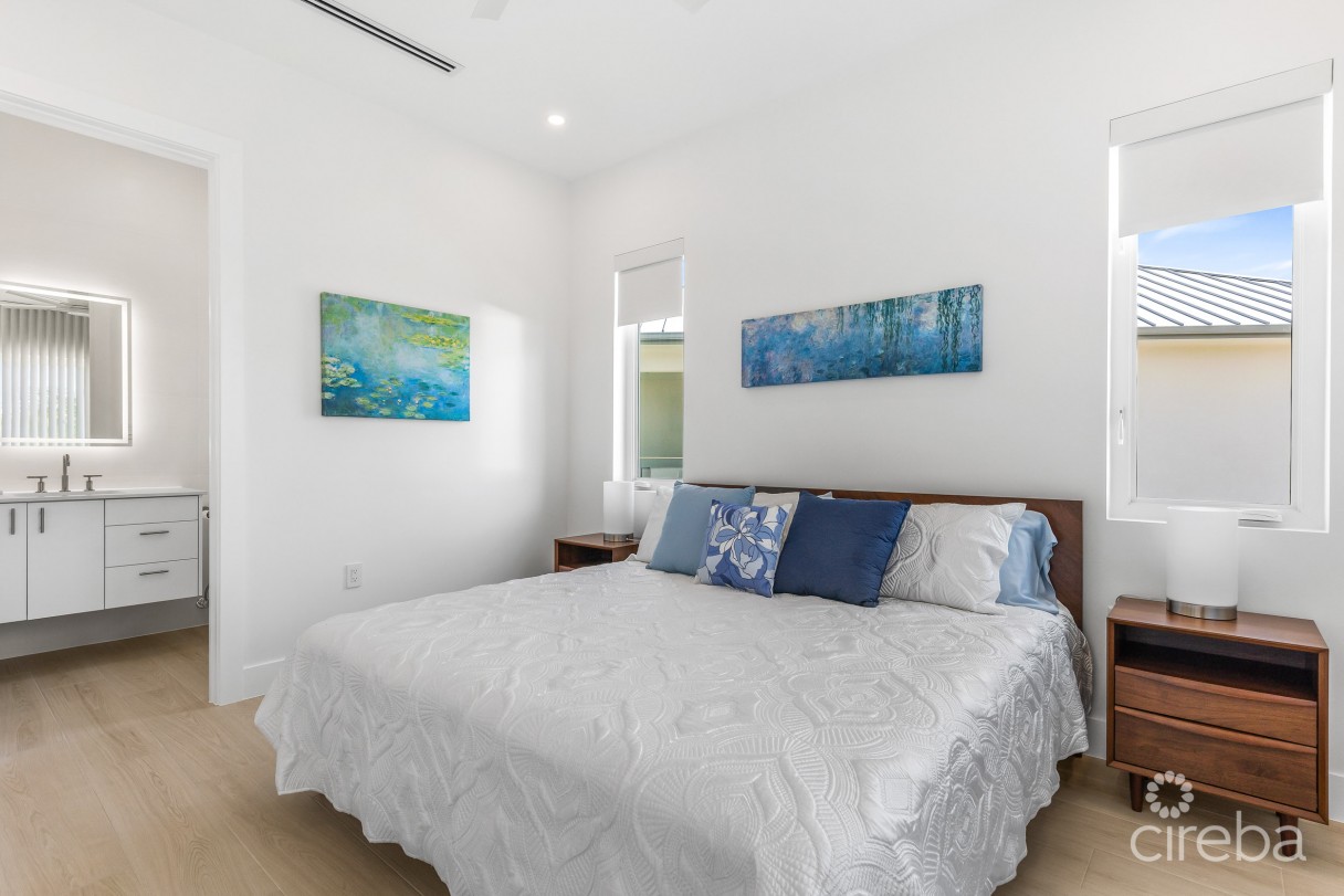 Oceans 9  Villa 7  West Bay Luxury Beachview Detached Home - Image 22