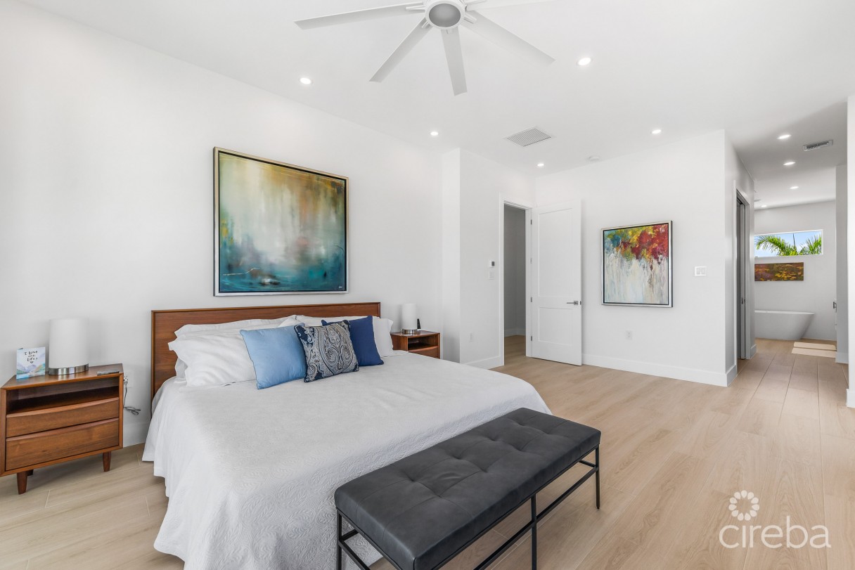 Oceans 9  Villa 7  West Bay Luxury Beachview Detached Home - Image 27