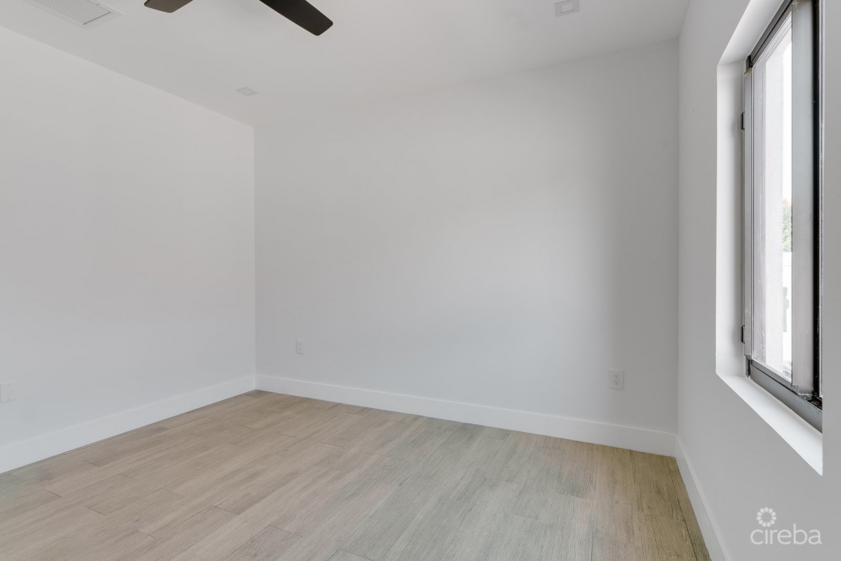 Kingsley Townhomes 2 Bed Plus Den Unit 2. - Image 8