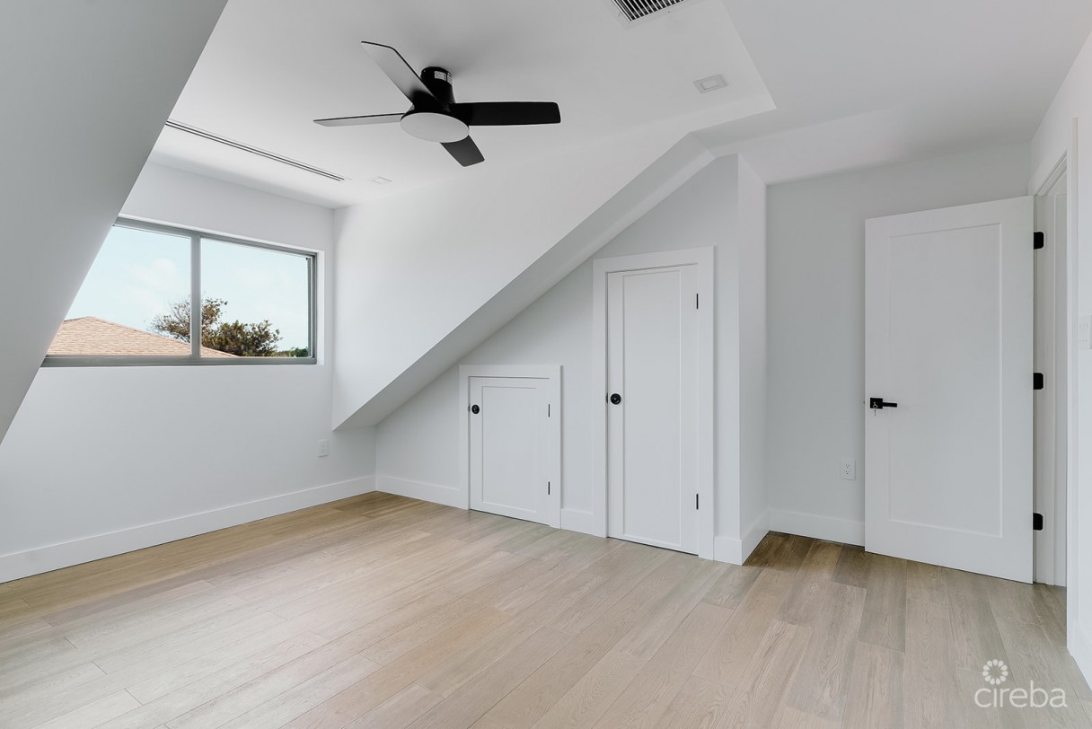 Kingsley Townhomes 2 Bed Plus Den Unit 2. - Image 12