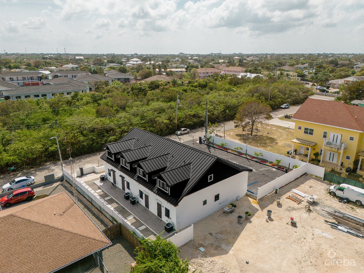 Kingsley Townhomes 2 Bed Plus Den Unit 3. - Image 18