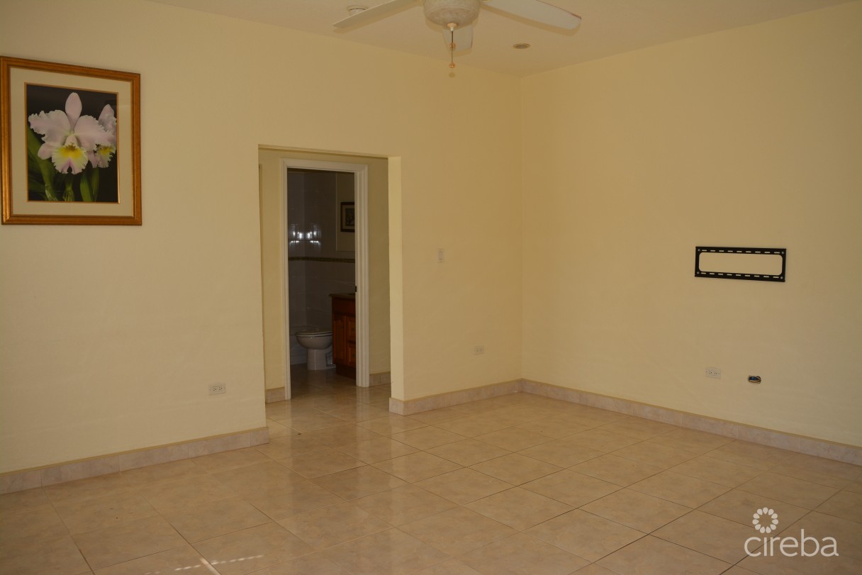 Royal Heights Half Duplex - Image 4