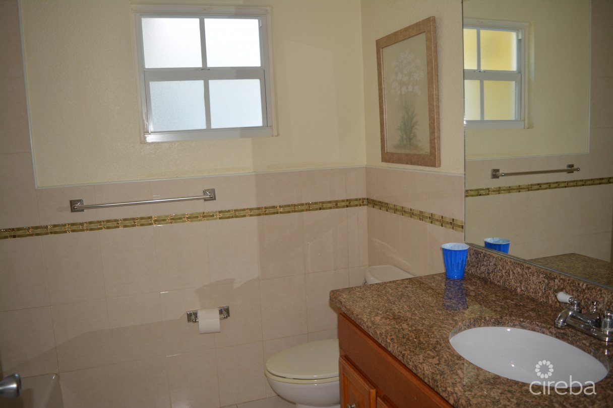 Royal Heights Half Duplex - Image 9