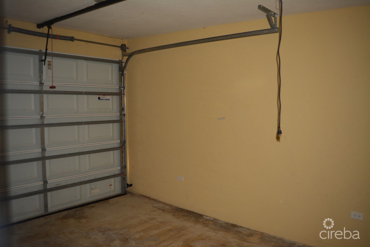 Royal Heights Half Duplex - Image 10