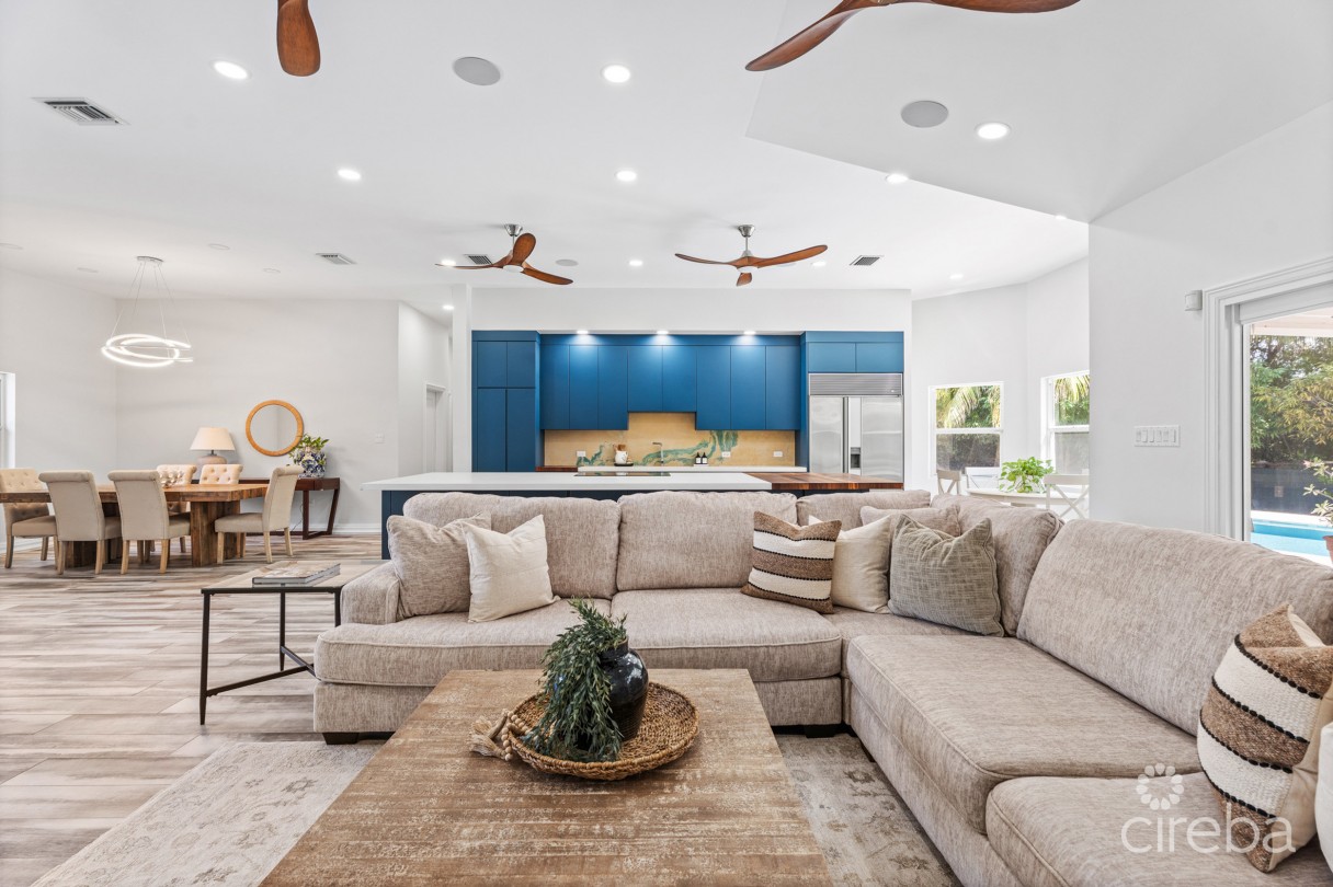 Jacaranda Court 35, South Sound Home - Image 6