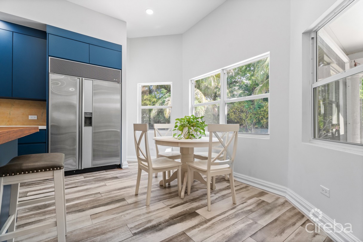 Jacaranda Court 35, South Sound Home - Image 10