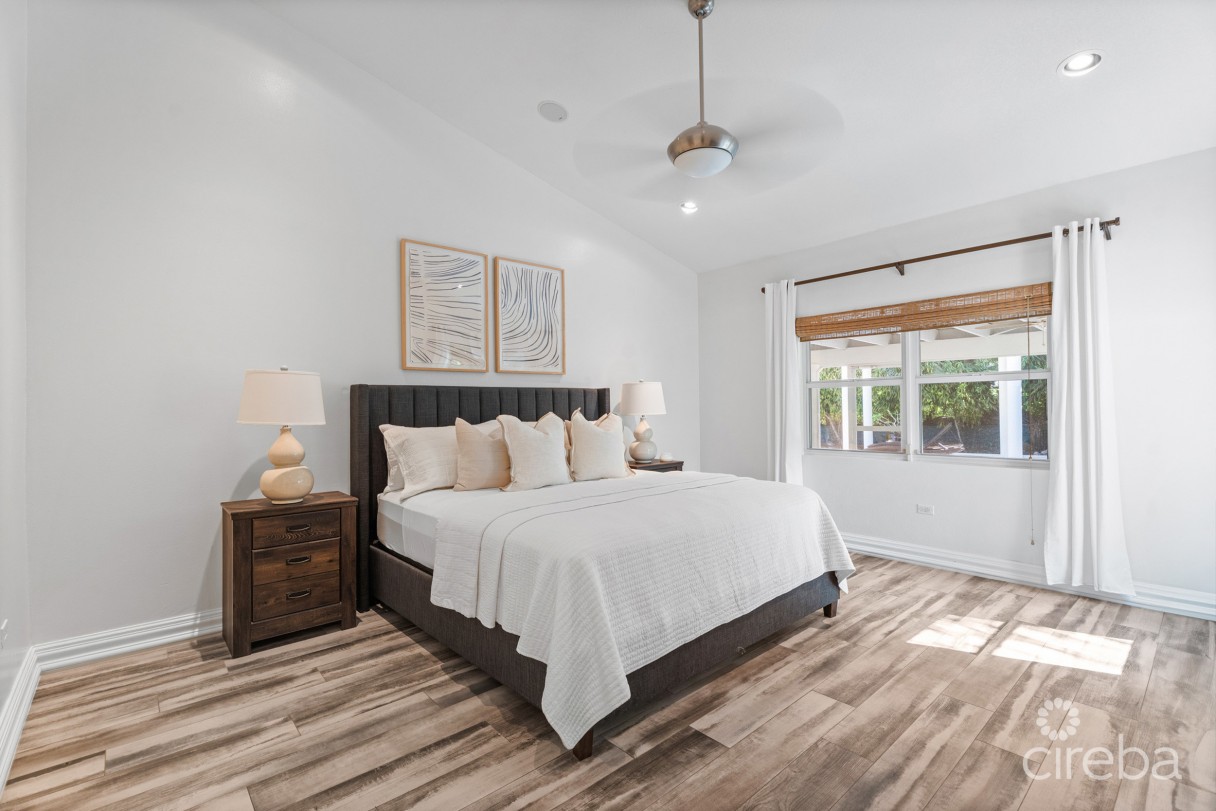 Jacaranda Court 35, South Sound Home - Image 13