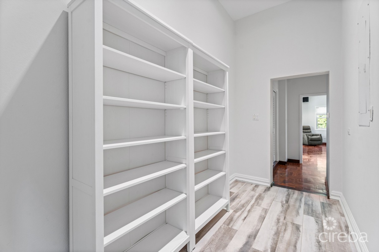 Jacaranda Court 35, South Sound Home - Image 19