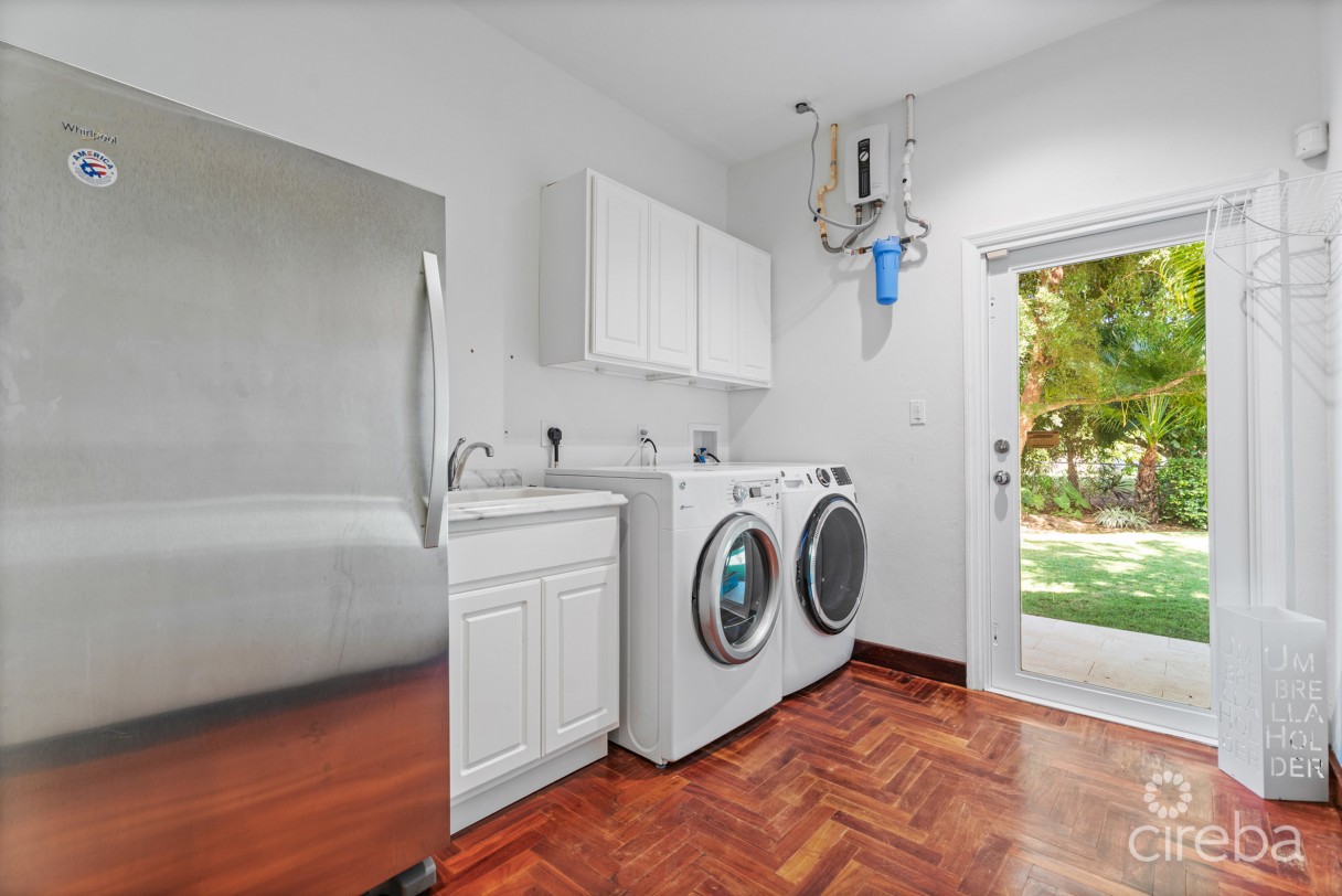 Jacaranda Court 35, South Sound Home - Image 20