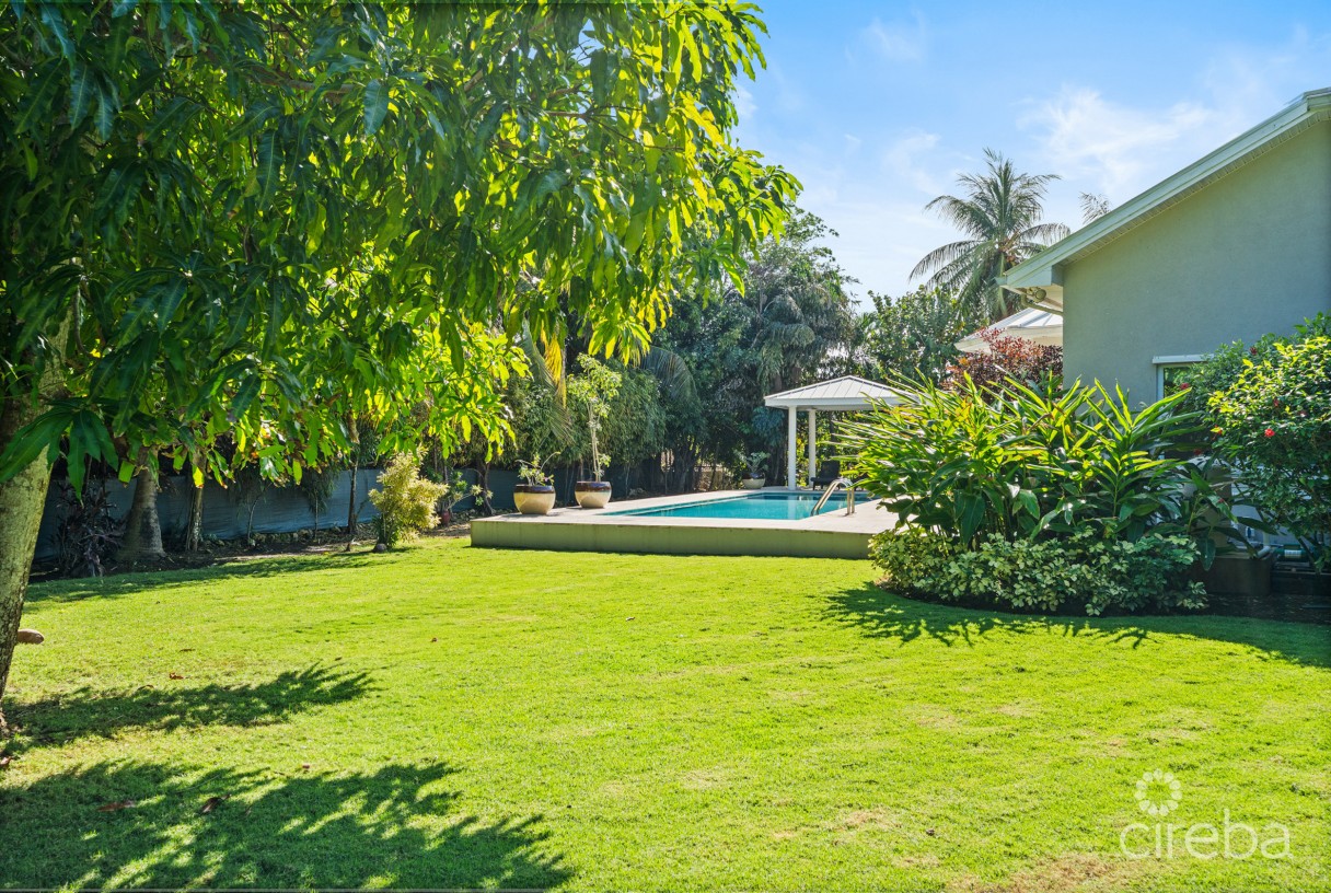 Jacaranda Court 35, South Sound Home - Image 31